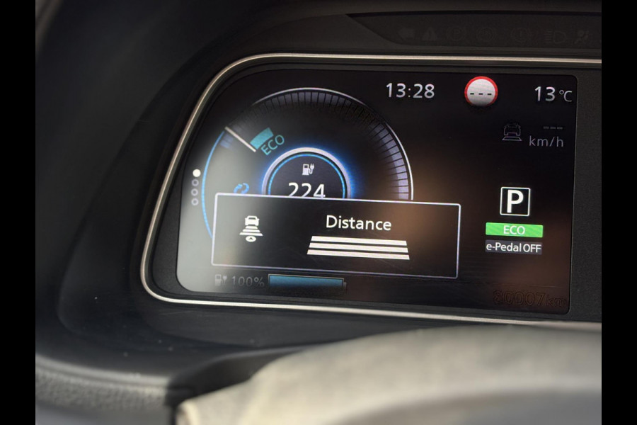 Nissan Leaf N-Connecta 40 kWh (SoH 90%!) | Navi, Carplay/Android, 360camera, ACC, Stoel+Stuur+Achterbankverw. |