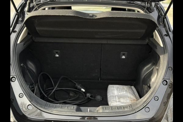 Nissan Leaf N-Connecta 40 kWh (SoH 90%!) | Navi, Carplay/Android, 360camera, ACC, Stoel+Stuur+Achterbankverw. |