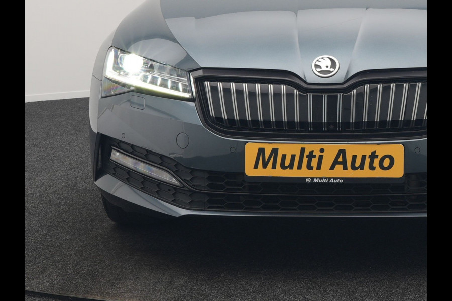 Škoda Superb Combi 1.4 TSI iV Sportline Business Plug In Hybrid 218pk Dealer O.H. PHEV | Trekhaak Af Fabriek | Panodak | Adaptive Cruise | 360 Camera | Alcantara Sportstoelen Memory & Verwarmd | Apple Carplay | Keyless | Blis | Virtual | Navigatie | DAB |