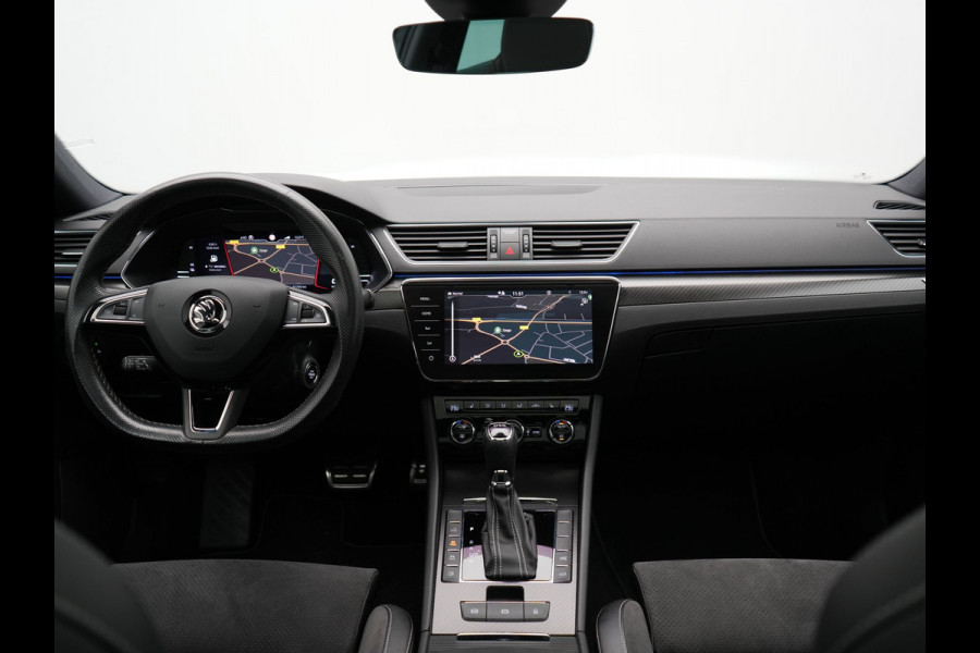 Škoda Superb Combi 1.4 TSI iV Sportline Business Plug In Hybrid 218pk Dealer O.H. PHEV | Trekhaak Af Fabriek | Panodak | Adaptive Cruise | 360 Camera | Alcantara Sportstoelen Memory & Verwarmd | Apple Carplay | Keyless | Blis | Virtual | Navigatie | DAB |