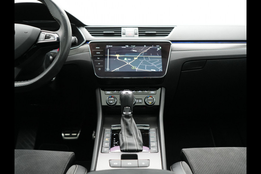 Škoda Superb Combi 1.4 TSI iV Sportline Business Plug In Hybrid 218pk Dealer O.H. PHEV | Trekhaak Af Fabriek | Panodak | Adaptive Cruise | 360 Camera | Alcantara Sportstoelen Memory & Verwarmd | Apple Carplay | Keyless | Blis | Virtual | Navigatie | DAB |