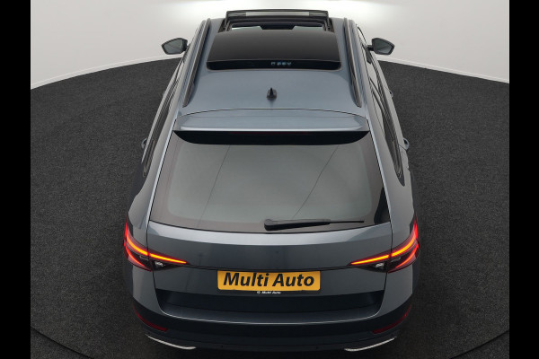 Škoda Superb Combi 1.4 TSI iV Sportline Business Plug In Hybrid 218pk Dealer O.H. PHEV | Trekhaak Af Fabriek | Panodak | Adaptive Cruise | 360 Camera | Alcantara Sportstoelen Memory & Verwarmd | Apple Carplay | Keyless | Blis | Virtual | Navigatie | DAB |