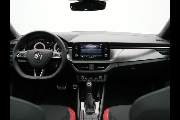 Škoda Kamiq 1.0 TSI Monte Carlo 116pk DSG Dealer O.H. | Panodak | Apple Carplay | RS Sportstoelen Verwarmd | LED Koplampen | Cruise Control | DAB | 18"L.M |