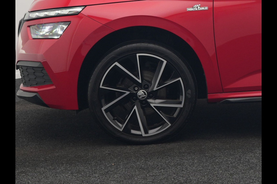 Škoda Kamiq 1.0 TSI Monte Carlo 116pk DSG Dealer O.H. | Panodak | Apple Carplay | RS Sportstoelen Verwarmd | LED Koplampen | Cruise Control | DAB | 18"L.M |
