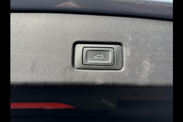 Audi Q4 e-tron 40 Launch edition Advanced Plus 77 kWh SOH 92% | S-Line interieur | Panoramadak | Stoelverwarming | Elektrische achterklep | Luxe bekleding | Rijklaar met 12 mnd BOVAG garantie