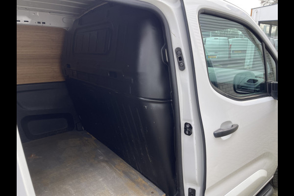 Citroën Berlingo 1.5 BlueHDI Club automaat / € 11.950 marge / lease vanaf € 201 / euro 6 diesel / airco / cruise / navigatie / camera / lichtmetalen velgen / pdc achter !