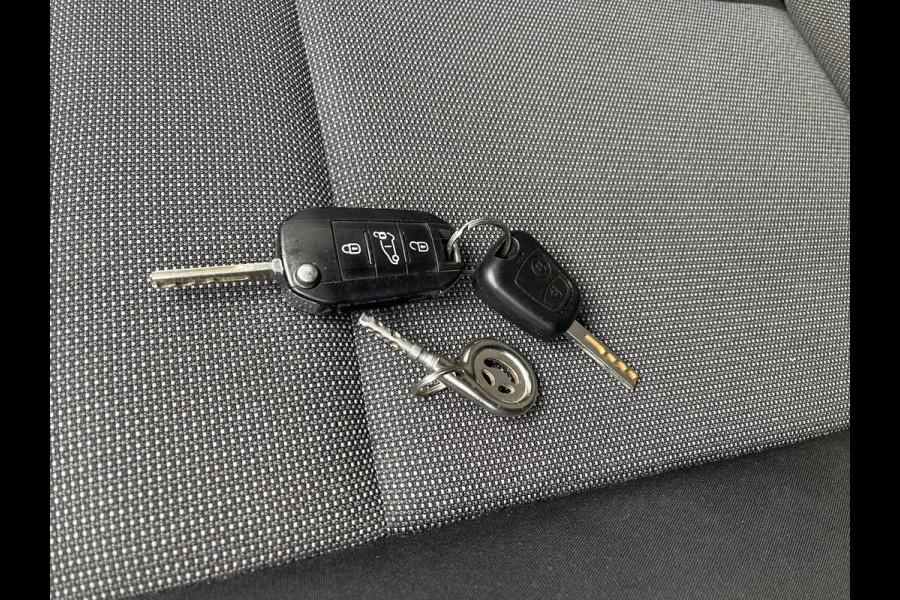 Citroën Berlingo 1.5 BlueHDI Club automaat / € 11.950 marge / lease vanaf € 201 / euro 6 diesel / airco / cruise / navigatie / camera / lichtmetalen velgen / pdc achter !