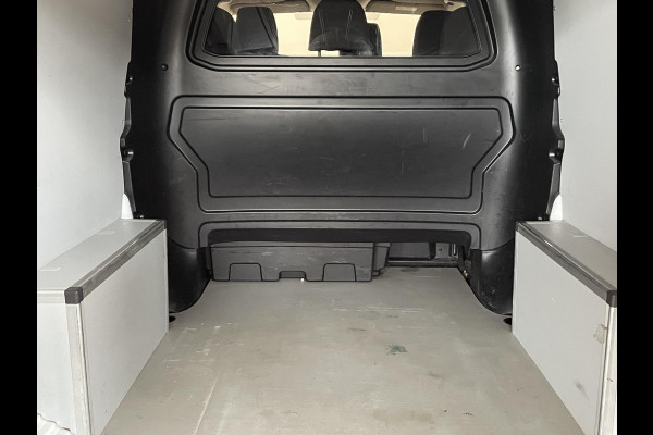 Peugeot Expert 2.0 BlueHDI 120 L3H1 Asphalt Dubbele Cabine Automaat Trekhaak Navigatie Apple Carplay/Android Auto Parkeersensoren Cruise Control Airco