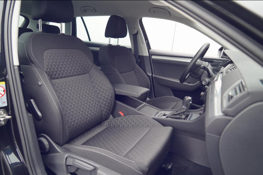 Škoda Superb Combi 1.5 TSI ACT Business Edition / NL-Auto / 48dkm NAP / Navi / Incl. BTW / Memory Seat