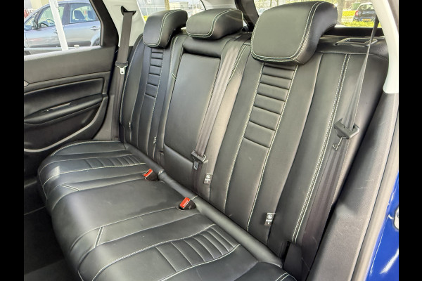 Peugeot 308 SW BWJ 2018 | 1.2PT 111PK Executive | NWE APK | LEER | PANO DAK | CLIMA | NAVI | CRUISE |