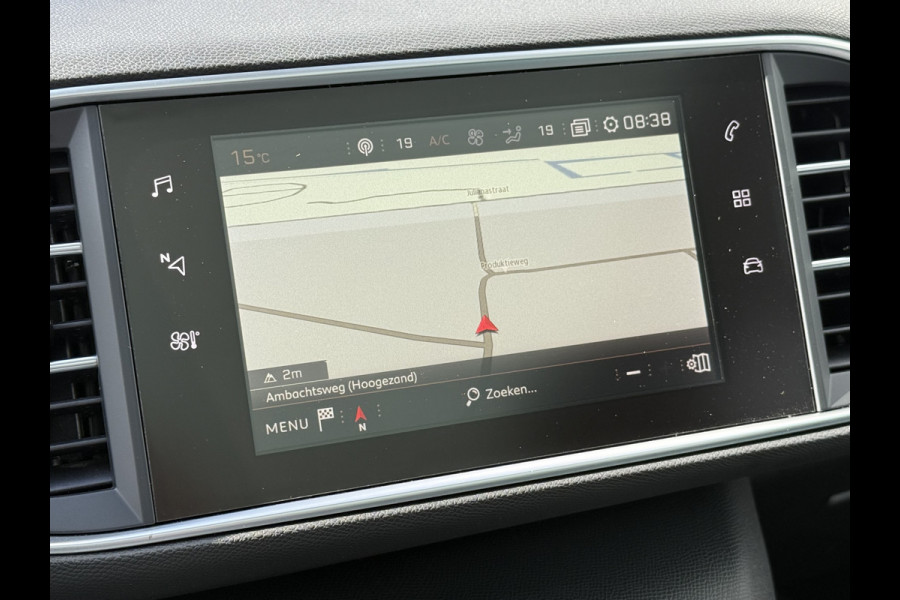 Peugeot 308 SW BWJ 2018 | 1.2PT 111PK Executive | NWE APK | LEER | PANO DAK | CLIMA | NAVI | CRUISE |