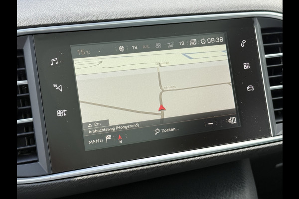Peugeot 308 SW BWJ 2018 | 1.2PT 111PK Executive | NWE APK | LEER | PANO DAK | CLIMA | NAVI | CRUISE |