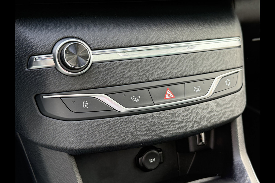 Peugeot 308 SW BWJ 2018 | 1.2PT 111PK Executive | NWE APK | LEER | PANO DAK | CLIMA | NAVI | CRUISE |