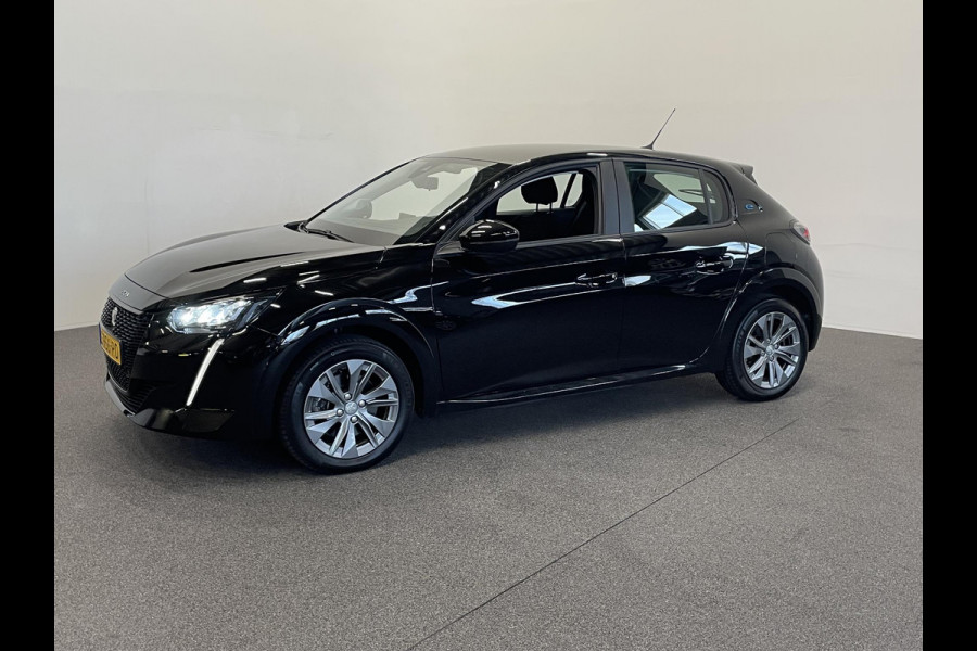 Peugeot e-208 EV Active Pack 50 kWh SOH 100% Airco Navi Carplay Cruise Control PDC Achter Full LED 16" LM Velgen