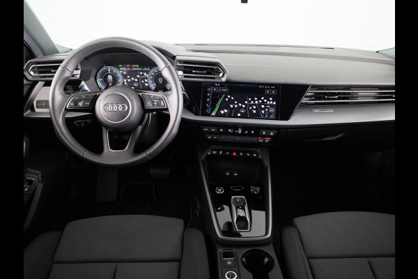 Audi A3 Sportback 40 TFSI e Advanced edition 204 pk S-tronic | Verlengde garantie | Navigatie | Parkeersensoren (Park assist) | Achteruitrijcamera | Adaptieve cruise control | Stoelverwarming |