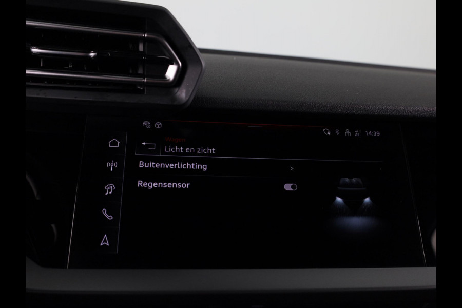 Audi A3 Sportback 40 TFSI e Advanced edition 204 pk S-tronic | Verlengde garantie | Navigatie | Parkeersensoren (Park assist) | Achteruitrijcamera | Adaptieve cruise control | Stoelverwarming |