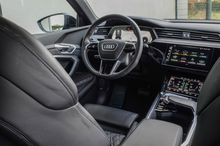 Audi e-tron S Quattro 371kW / Standkachel/ Luchtvering/ Bang & Olufsen Sound System/ Panoramadak/ Trekhaak/