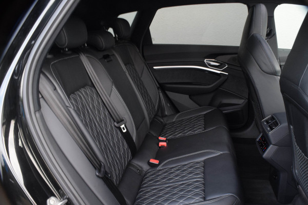 Audi e-tron S Quattro 371kW / Standkachel/ Luchtvering/ Bang & Olufsen Sound System/ Panoramadak/ Trekhaak/