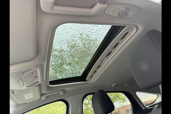 Ford Focus BWJ 2018 | 1.0 126PK Titanium | TREKHAAK | SCHUIFDAK | CLIMA | CAMERA | CARPLAY | NAVI | CRUISE | 2X PDC |