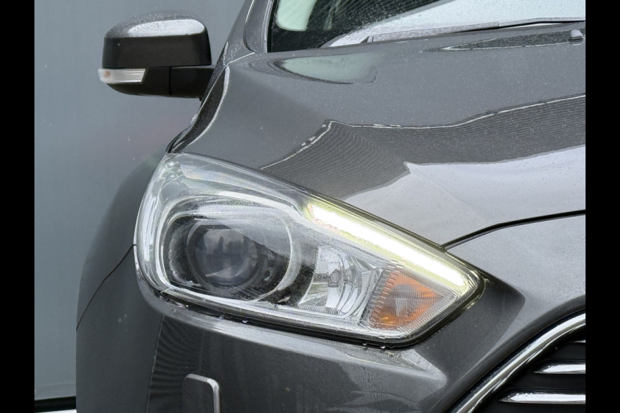 Ford Focus BWJ 2018 | 1.0 126PK Titanium | TREKHAAK | SCHUIFDAK | CLIMA | CAMERA | CARPLAY | NAVI | CRUISE | 2X PDC |