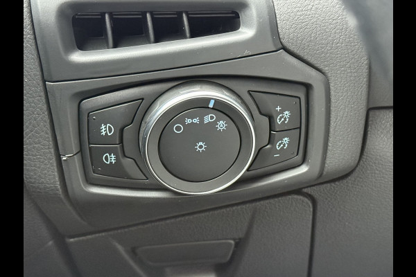 Ford Focus BWJ 2018 | 1.0 126PK Titanium | TREKHAAK | SCHUIFDAK | CLIMA | CAMERA | CARPLAY | NAVI | CRUISE | 2X PDC |
