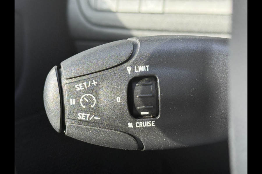 Peugeot 2008 BWJ 2018 | 1.2PT 110PK Blue Lion | AIRCO | NAVI | CRUISE | PDC | CARPLAY | DAB+ |