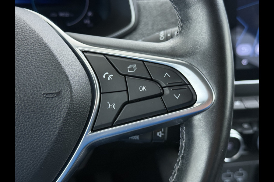 Renault ZOE R135 Intens 52 kWh SOH 92% Fase 3 Warmtepomp Apple Carplay Android Auto Navi Ecc Cruise Control Camera Pdc Lane Assist Stoel+Stuurverwarming Regen-Lichtsensor Parkeerhulp Dodehoek Lmv Privacy Glas Facelift model Eigen Accu Zeer compleet
