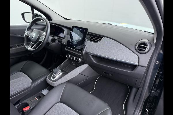 Renault ZOE R135 Intens 52 kWh SOH 92% Fase 3 Warmtepomp Apple Carplay Android Auto Navi Ecc Cruise Control Camera Pdc Lane Assist Stoel+Stuurverwarming Regen-Lichtsensor Parkeerhulp Dodehoek Lmv Privacy Glas Facelift model Eigen Accu Zeer compleet