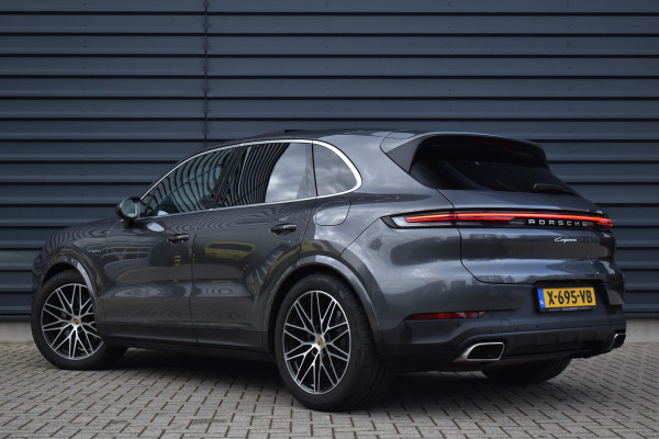 Porsche Cayenne 3.0 E-Hybrid 470pk Sport Chrono | Panorama | Matrix | ACC | 21'' Wielen | Bose | Trekhaak | Orig. NL |