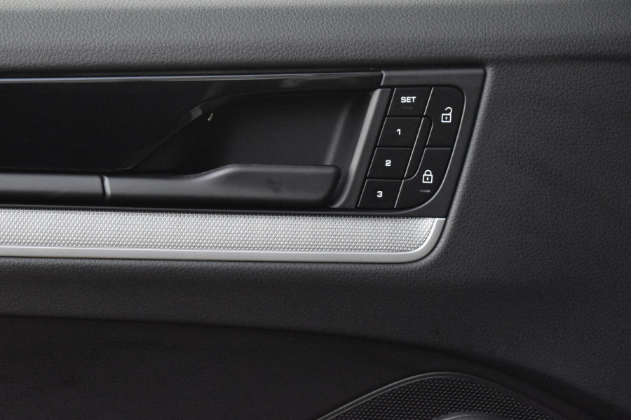 Porsche Cayenne 3.0 E-Hybrid 470pk Sport Chrono | Panorama | Matrix | ACC | 21'' Wielen | Bose | Trekhaak | Orig. NL |