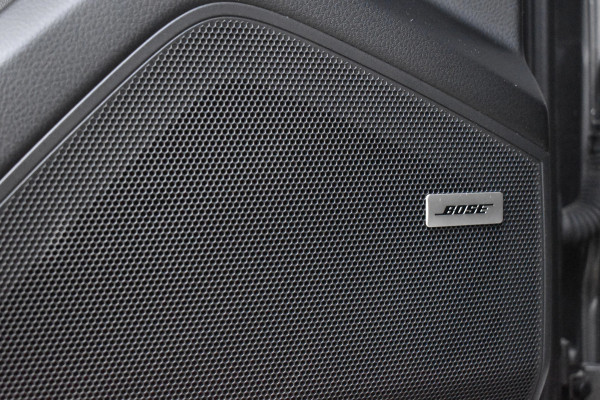 Porsche Cayenne 3.0 E-Hybrid 470pk Sport Chrono | Panorama | Matrix | ACC | 21'' Wielen | Bose | Trekhaak | Orig. NL |