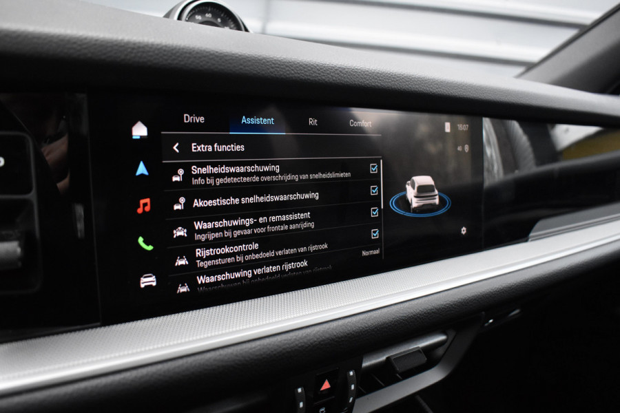 Porsche Cayenne 3.0 E-Hybrid 470pk Sport Chrono | Panorama | Matrix | ACC | 21'' Wielen | Bose | Trekhaak | Orig. NL |