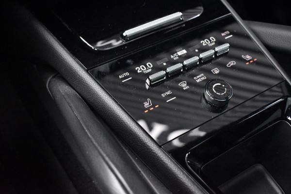 Porsche Cayenne 3.0 E-Hybrid 470pk Sport Chrono | Panorama | Matrix | ACC | 21'' Wielen | Bose | Trekhaak | Orig. NL |