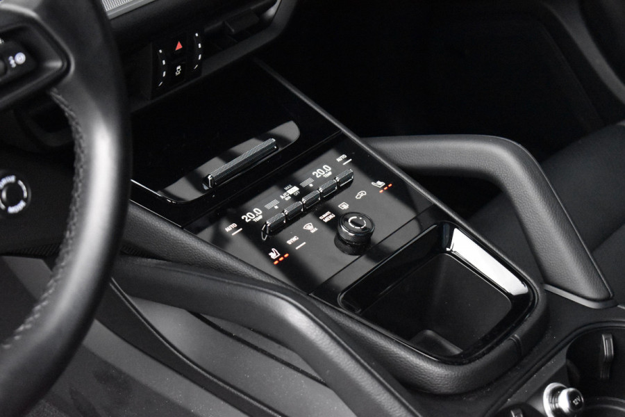 Porsche Cayenne 3.0 E-Hybrid 470pk Sport Chrono | Panorama | Matrix | ACC | 21'' Wielen | Bose | Trekhaak | Orig. NL |