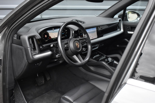 Porsche Cayenne 3.0 E-Hybrid 470pk Sport Chrono | Panorama | Matrix | ACC | 21'' Wielen | Bose | Trekhaak | Orig. NL |
