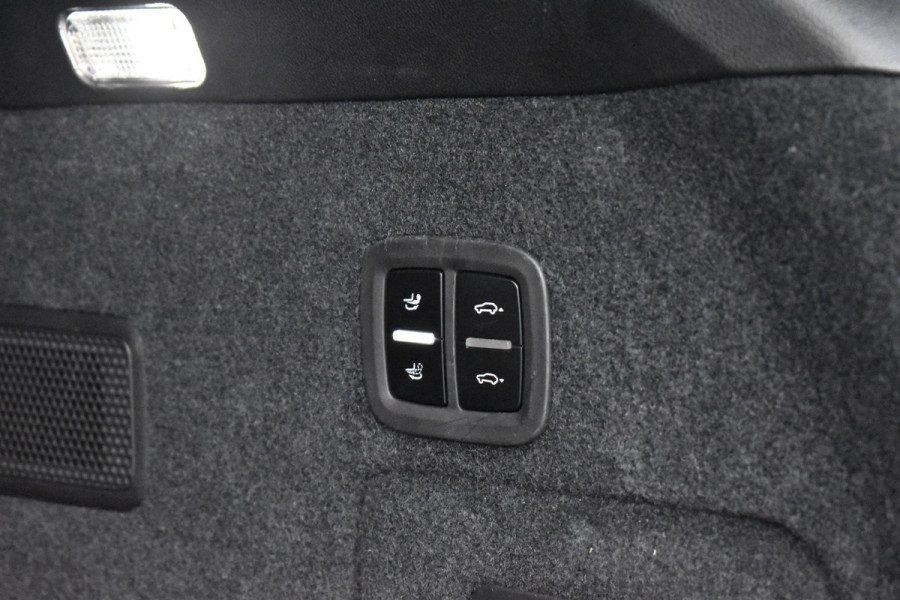 Porsche Cayenne 3.0 E-Hybrid 470pk Sport Chrono | Panorama | Matrix | ACC | 21'' Wielen | Bose | Trekhaak | Orig. NL |