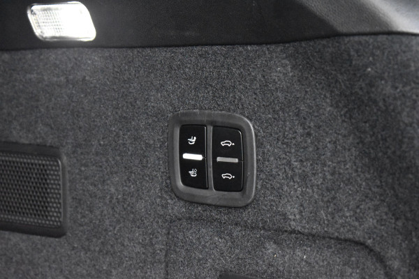 Porsche Cayenne 3.0 E-Hybrid 470pk Sport Chrono | Panorama | Matrix | ACC | 21'' Wielen | Bose | Trekhaak | Orig. NL |