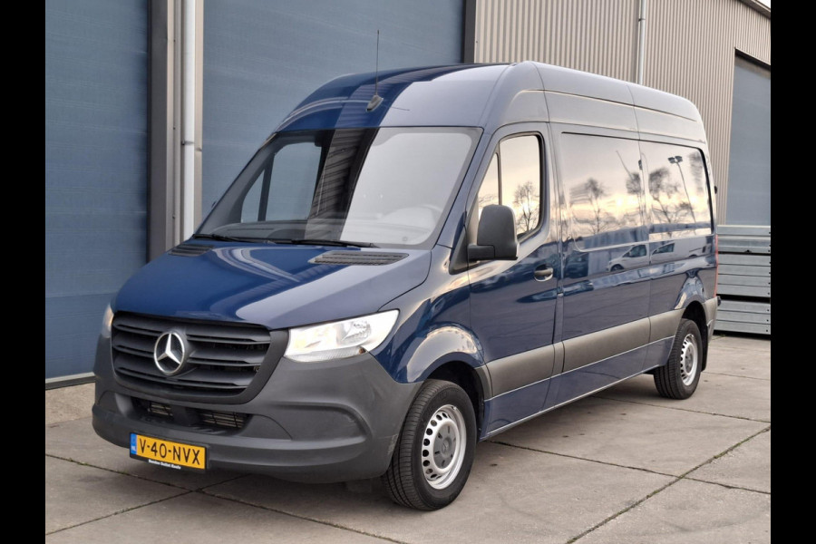 Mercedes-Benz Sprinter 311 CDI GB L2 FWD Functional 3.5T / AIRCO / CAMERA / 3 ZITS / DEALER ONDERHOUDEN / NAVI