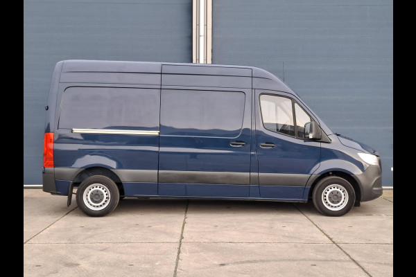 Mercedes-Benz Sprinter 311 CDI GB L2 FWD Functional 3.5T / AIRCO / CAMERA / 3 ZITS / DEALER ONDERHOUDEN / NAVI