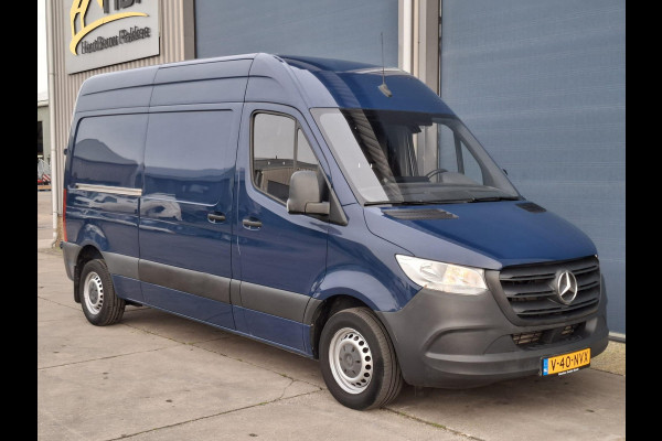 Mercedes-Benz Sprinter 311 CDI GB L2 FWD Functional 3.5T / AIRCO / CAMERA / 3 ZITS / DEALER ONDERHOUDEN / NAVI