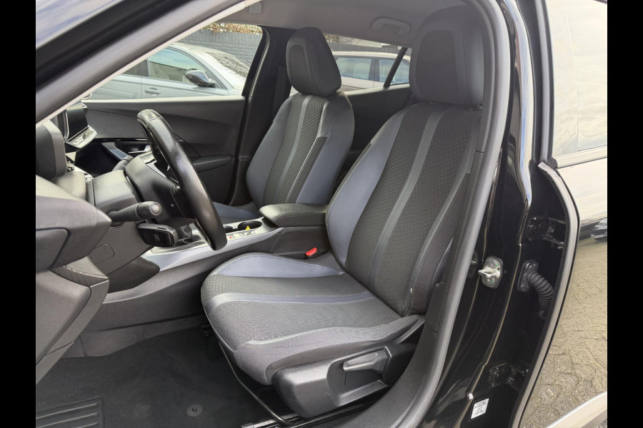 Peugeot 2008 1.2 PureTech Blue Lease Allure | Navigatie | Camera | Cruise Control | Climate Control | Trekhaak |