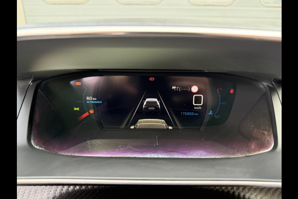 Peugeot 2008 1.2 PureTech Blue Lease Allure | Navigatie | Camera | Cruise Control | Climate Control | Trekhaak |
