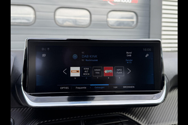 Peugeot 2008 1.2 PureTech Blue Lease Allure | Navigatie | Camera | Cruise Control | Climate Control | Trekhaak |