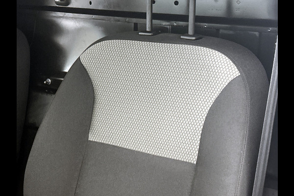 Renault Kangoo 1.5 dCi 75PK Comfort / 2x Schuifdeur / Trekhaak / Airco / / Navigatie / Radio multimedia / Apk 08-2026