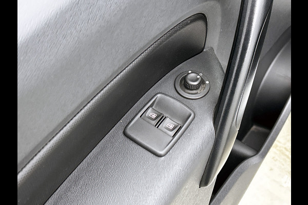 Renault Kangoo 1.5 dCi 75PK Comfort / 2x Schuifdeur / Trekhaak / Airco / / Navigatie / Radio multimedia / Apk 08-2026