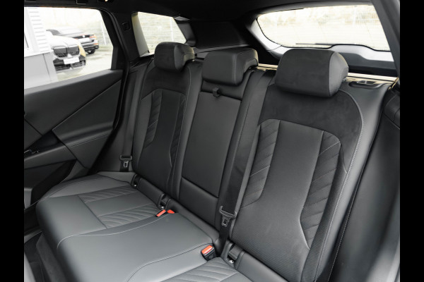 BMW X3 30e xDrive M-Sport - Pano - Trekhaak - ACC - Memoryzetel