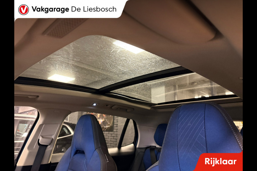 Lynk & Co 01 1.5 / panorama-dak / 360 camera / Infinity audio / navigatie