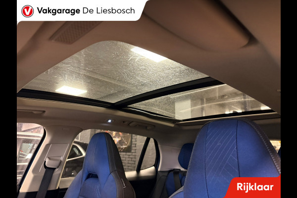 Lynk & Co 01 1.5 / panorama-dak / 360 camera / Infinity audio / navigatie