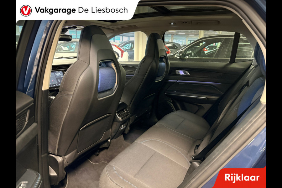 Lynk & Co 01 1.5 / panorama-dak / 360 camera / Infinity audio / navigatie