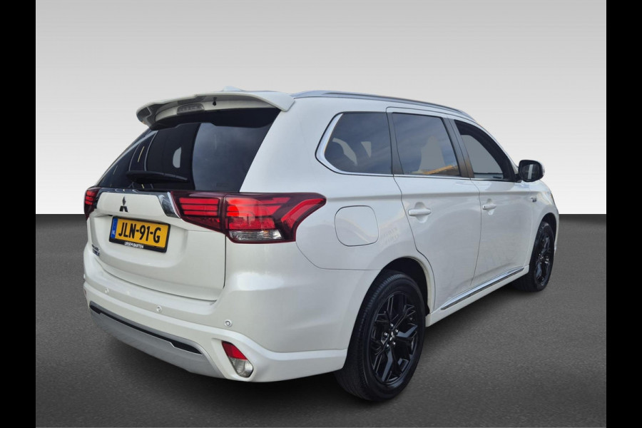Mitsubishi Outlander 2.4 PHEV Instyle | volleder | trekhaak afneeembaar |